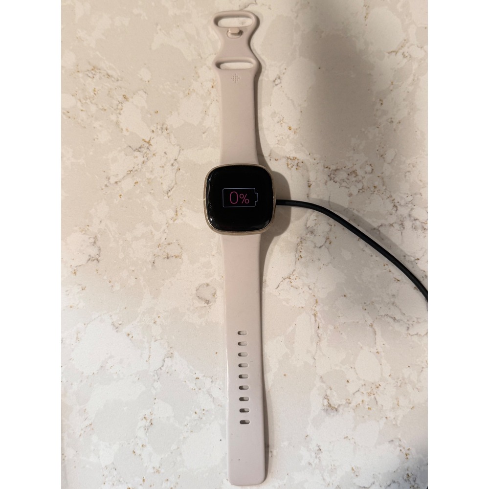 Fitbit Versa 3 Smartwatch Soft Gold Pink Band with Charger GPS Heart Rate